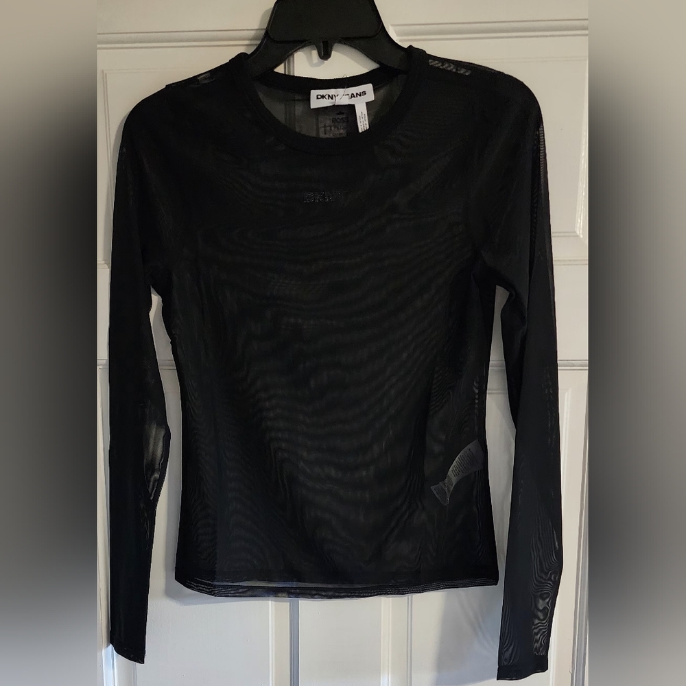 DKNY JEANS LONG SLEAVE TOP. SIZE XS. NWT
